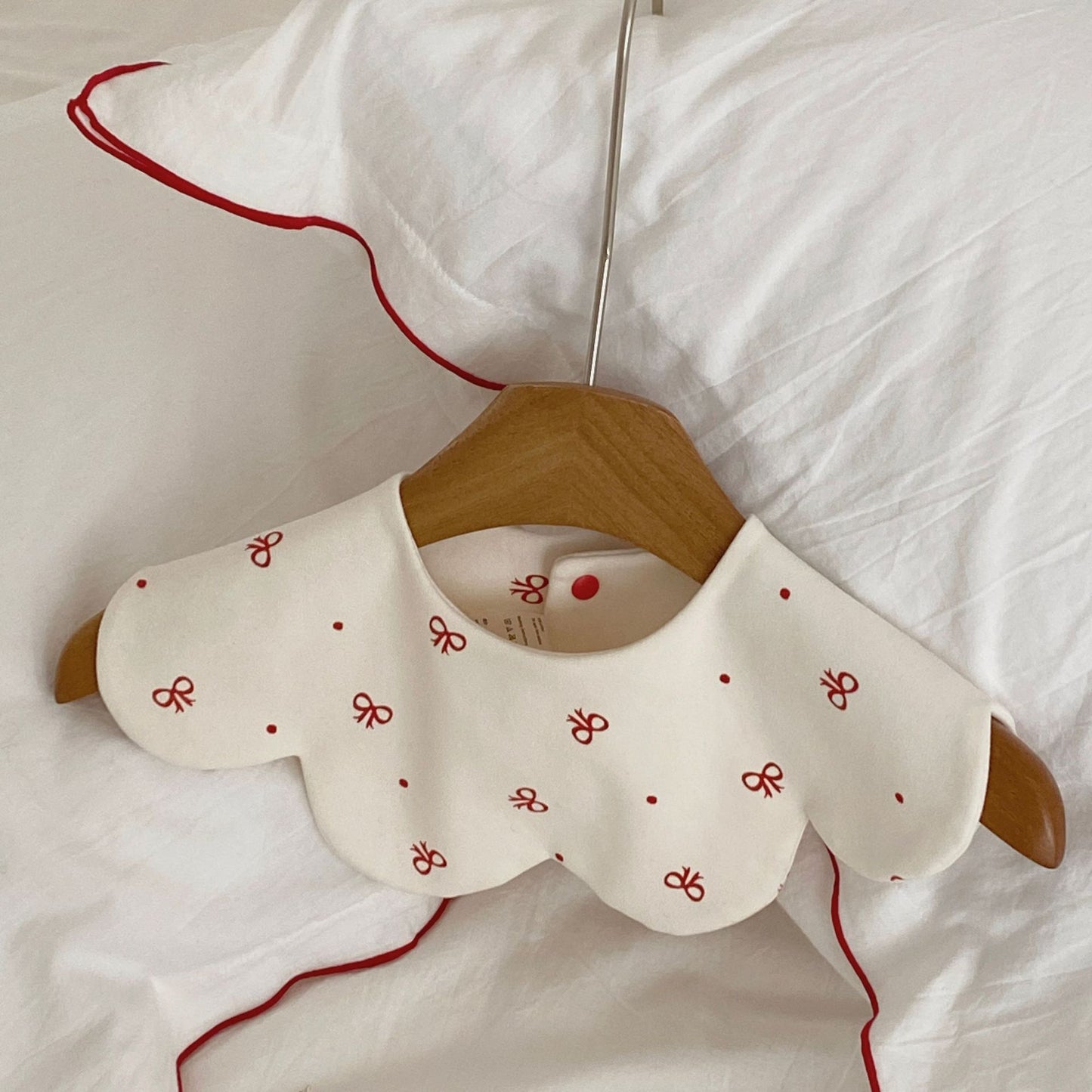 Christmas Style Baby Round & Petal Bibs - Floral Edge Double-sided Drool Bibs